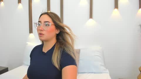 A N T O N E L L A  online show from February 28, 12:09 pm