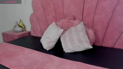 Snapshot of antonella_foxxxx chatting on April 18, 10:32 pm antonella_foxxxx online show from April 18, 10:32 pm