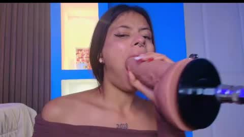 Snapshot of antonellagarcia0 chatting on June 23, 3:15 am Antonella online show from June 23, 3:15 am
