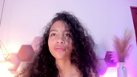 AntonellaHall  online show from January 9, 3:01 pm