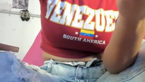 Snapshot of antonellakling_ chatting on June 27, 12:22 pm ANTONELLA online show from June 27, 12:22 pm