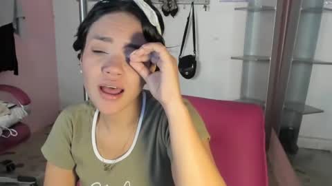Snapshot of antonellakling_ chatting on July 10, 2:19 pm ANTONELLA online show from July 10, 2:19 pm