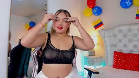 Snapshot of antonellamarchetti_ chatting on June 25, 12:09 pm Antonella online show from June 25, 12:09 pm