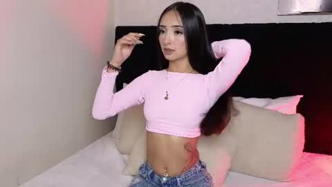 antonellariva_ online show from July 1, 7:13 pm