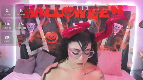 A N T O N E L L E  online show from October 18, 11:33 am