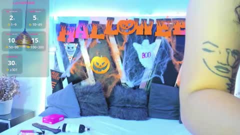 A N T O N E L L E  online show from October 21, 11:33 am