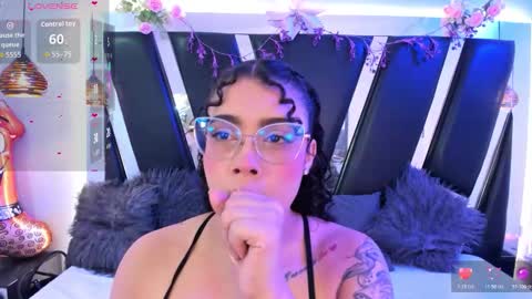 A N T O N E L L E  online show from February 22, 11:31 am