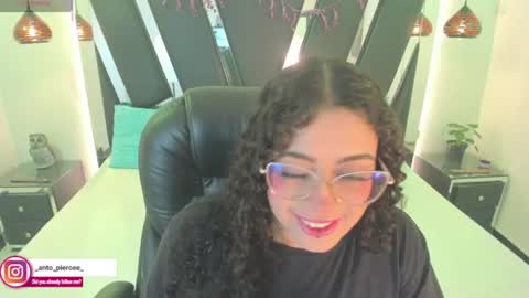 A N T O N E L L E  online show from July 11, 11:35 am