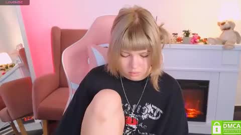 antonia_ferrero online show from September 28, 5:57 am