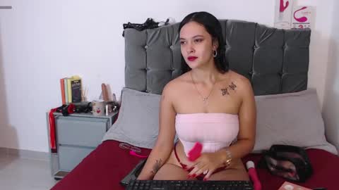 Antonia online show from April 22, 9:22 am