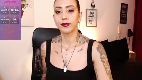 Snapshot of antoniavillamizar chatting on January 12, 11:17 am Anto    online show from January 12, 11:17 am