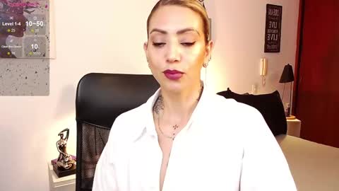 Snapshot of antoniavillamizar chatting on March 1, 10:02 am Anto    online show from March 1, 10:02 am