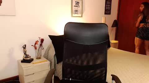 Snapshot of antoniavillamizar chatting on October 5, 11:19 am Anto    online show from October 5, 11:19 am