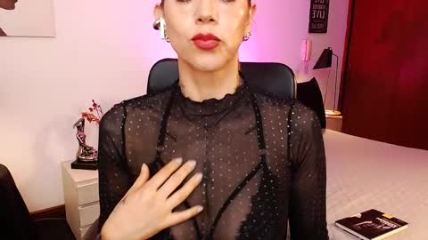 Snapshot of antoniavillamizar chatting on October 11, 10:25 am Anto    online show from October 11, 10:25 am