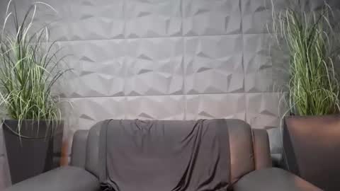 Snapshot of antoniovalentinidiamond chatting on December 18, 12:10 am HI My name is Antonio online show from December 18, 12:10 am