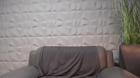 Snapshot of antoniovalentinidiamond chatting on December 18, 11:19 pm HI My name is Antonio online show from December 18, 11:19 pm