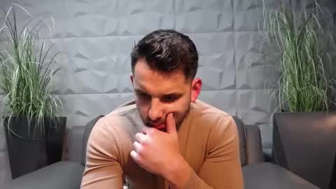 Snapshot of antoniovalentinidiamond chatting on January 5, 8:00 pm HI My name is Antonio online show from January 5, 8:00 pm