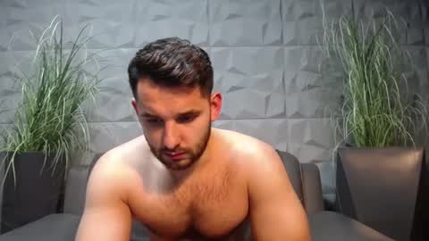 Snapshot of antoniovalentinidiamond chatting on January 26, 8:02 pm HI My name is Antonio online show from January 26, 8:02 pm