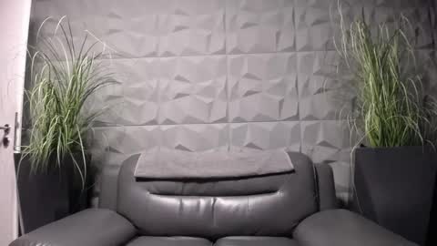 Snapshot of antoniovalentinidiamond chatting on February 5, 8:04 pm HI My name is Antonio online show from February 5, 8:04 pm