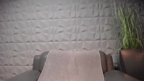 Snapshot of antoniovalentinidiamond chatting on February 24, 12:20 am HI My name is Antonio online show from February 24, 12:20 am