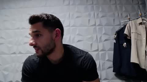 Snapshot of antoniovalentinidiamond chatting on September 10, 7:03 pm HI My name is Antonio online show from September 10, 7:03 pm