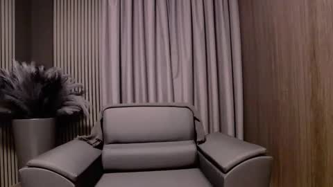 Snapshot of antoniovalentinidiamond chatting on November 30, 7:51 pm HI My name is Antonio online show from November 30, 7:51 pm