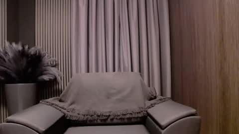 Snapshot of antoniovalentinidiamond chatting on December 3, 7:56 pm HI My name is Antonio online show from December 3, 7:56 pm