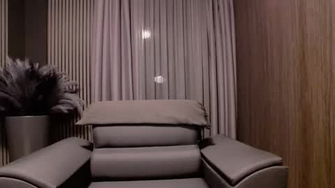 Snapshot of antoniovalentinidiamond chatting on December 15, 7:07 pm HI My name is Antonio online show from December 15, 7:07 pm