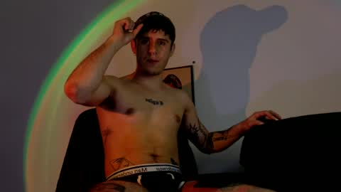 Snapshot of antonnello_ chatting on July 8, 11:31 pm antonnello_ online show from July 8, 11:31 pm