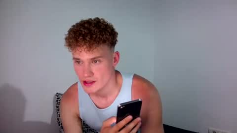 Snapshot of antonny_paul chatting on June 15, 4:53 pm Antonny online show from June 15, 4:53 pm