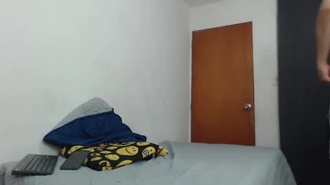 Snapshot of antony_smithh chatting on February 6, 9:38 pm antony_smithh online show from February 6, 9:38 pm