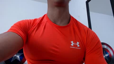 Instagram miguelangel1802  online show from April 2, 8:28 pm