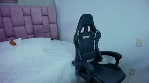 anttonella_lux online show from April 16, 11:18 pm