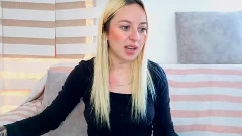 Antonia online show from June 30, 7:15 pm