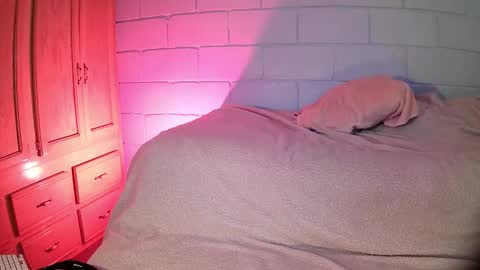 AnuarFox online show from February 10, 7:56 am