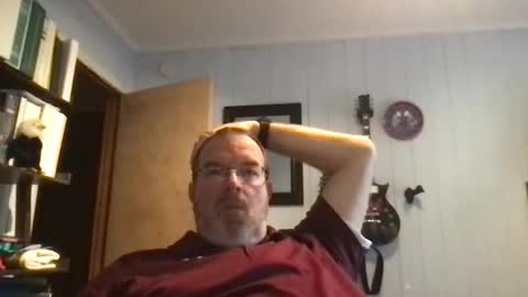 Snapshot of anvil1972 chatting on November 17, 8:25 pm anvil1972 online show from November 17, 8:25 pm