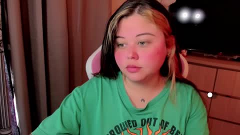   Independent model  online show from January 12, 5:40 pm