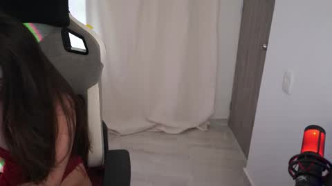 anya online show from November 4, 8:52 pm