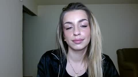 Anya online show from April 20, 5:26 pm