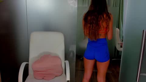 Anya online show from January 10, 2:55 pm