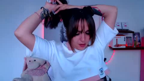 Snapshot of anyela_bubble19 chatting on July 10, 10:45 pm Anyela online show from July 10, 10:45 pm