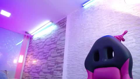 Anyela  online show from February 11, 6:55 pm