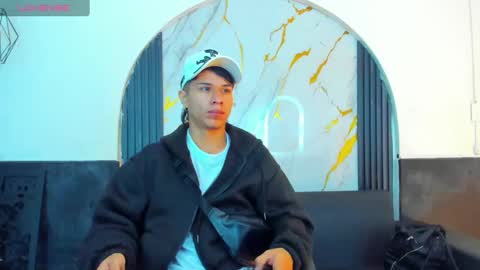 Snapshot of anyelo_sexyhot chatting on October 5, 10:35 am anyelo_sexyhot online show from October 5, 10:35 am