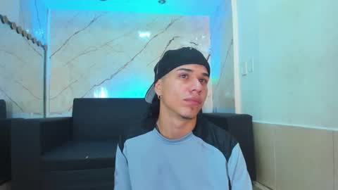 Snapshot of anyelo_sexyhot chatting on October 12, 1:10 pm anyelo_sexyhot online show from October 12, 1:10 pm