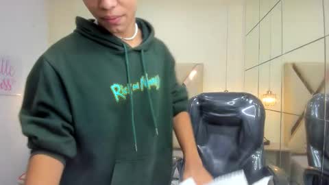 anyelotwink online show from March 10, 2:27 am