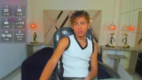 anyelotwink online show from April 7, 4:57 am