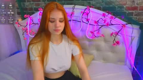 anylindsey online show from May 2, 8:41 am