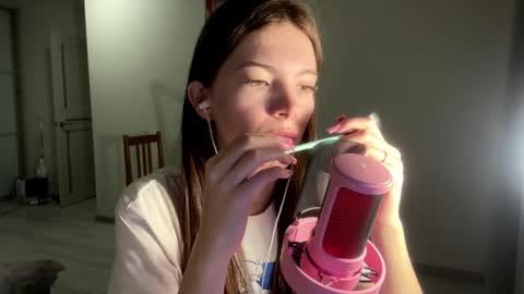 Snapshot of anytka12 chatting on March 3, 6:58 pm anytka12 online show from March 3, 6:58 pm