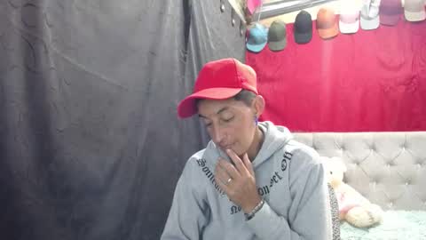 anyu online show from February 7, 4:11 pm