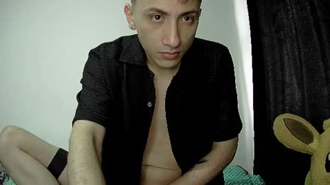 Snapshot of aogut17 chatting on June 14, 5:59 pm aogut17 online show from June 14, 5:59 pm